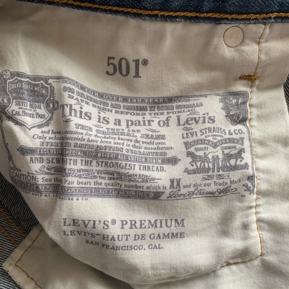 Levi’s 501 High Rise Premium Denim Short - Picture 7 of 8